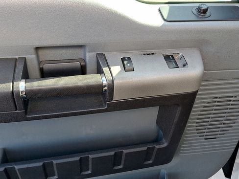 Used 2019 Ford F650 2WD Regular Cab Super Duty image 10