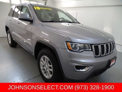 Used 2018 Jeep Grand Cherokee Laredo AWD/4WD image 1