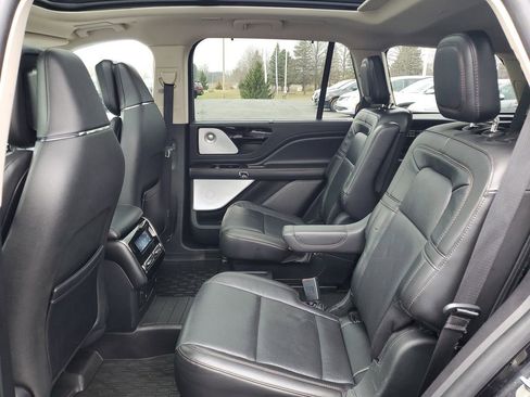 Used 2022 Lincoln Aviator Reserve w/ Equipment Group 201A AWD/4WD image 31
