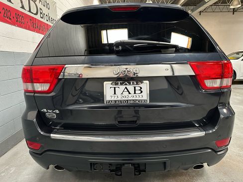 Used 2013 Jeep Grand Cherokee Overland w/ Advance Technology Group image 4