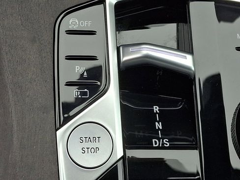 Certified 2025 BMW X5 xDrive50e w/ Climate Comfort Package image 29