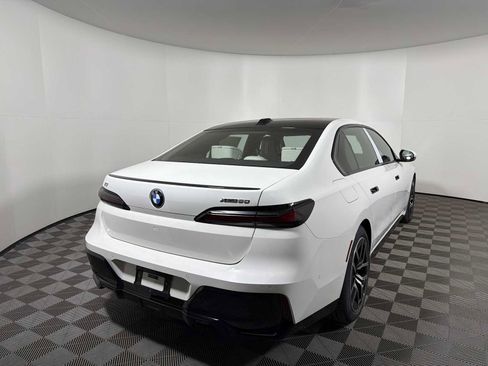 New 2026 BMW i7 xDrive60 w/ Premium Package AWD/4WD image 9