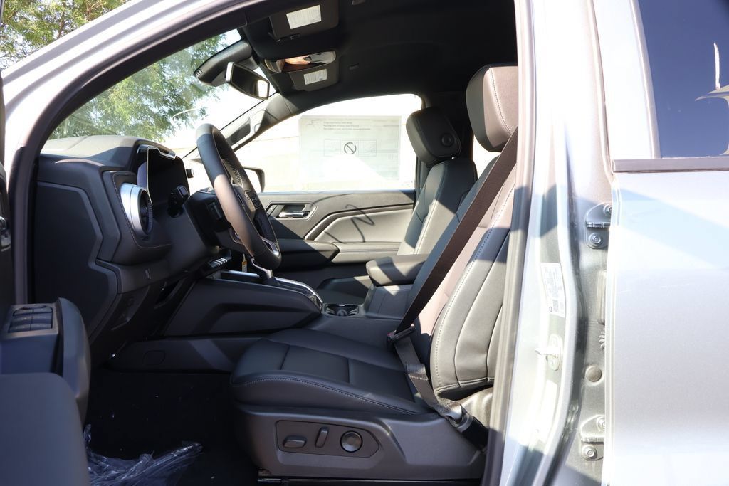 New 2026 Chevrolet Colorado LT w/ LT Convenience Package AWD/4WD image 14