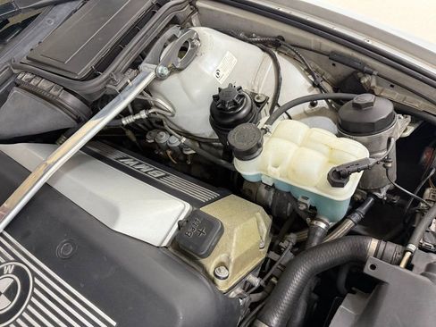 Used 2000 BMW 540i Sedan image 87