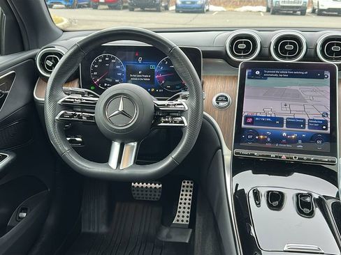 Used 2024 Mercedes-Benz GLC 300 4MATIC image 21