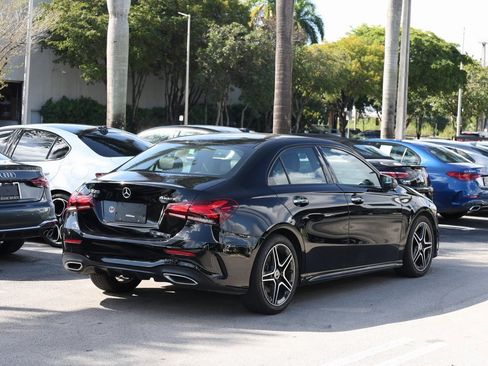 Used 2022 Mercedes-Benz A 220 4MATIC image 5