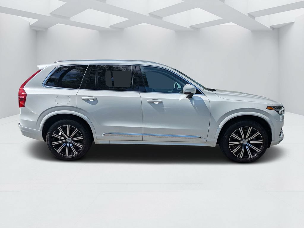 Certified 2025 Volvo XC90 B5 Core AWD/4WD image 2