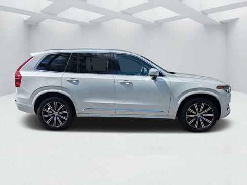 Certified 2025 Volvo XC90 B5 Core AWD/4WD image 2