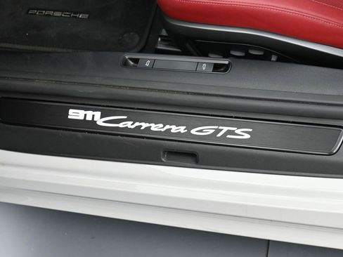 Certified 2024 Porsche 911 Carrera GTS image 16