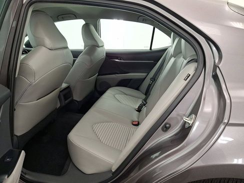 Used 2020 Toyota Camry SE w/ Cold Weather Package AWD/4WD image 12