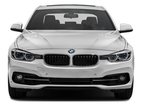 Used 2017 BMW 330i xDrive Sedan AWD/4WD image 4