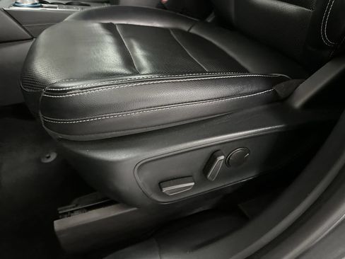 Used 2022 Ford Escape SEL w/ Technology Package AWD/4WD image 12