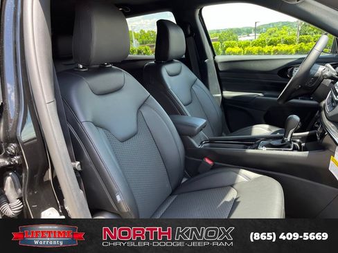 New 2026 Jeep Compass Latitude AWD/4WD image 25