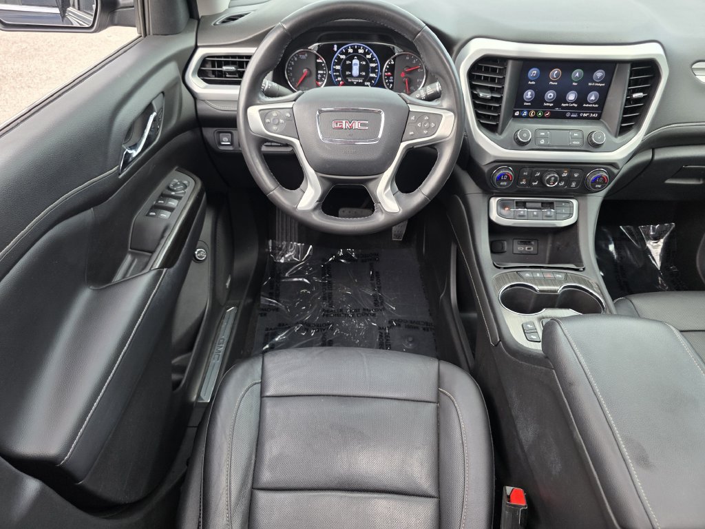 Used 2020 GMC Acadia SLT w/ Driver Alert Package II FWD image 2