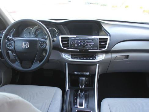 Used 2015 Honda Accord LX image 16