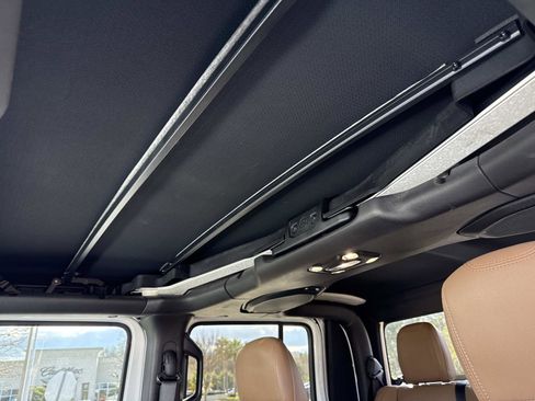 Used 2020 Jeep Gladiator Rubicon image 22