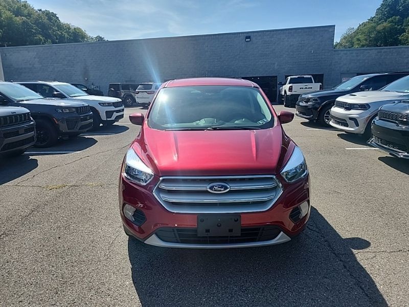Used 2017 Ford Escape SE w/ SE Cold Weather Package AWD/4WD image 2