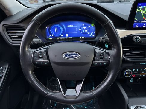 Used 2021 Ford Escape Titanium w/ Titanium Elite Package image 22