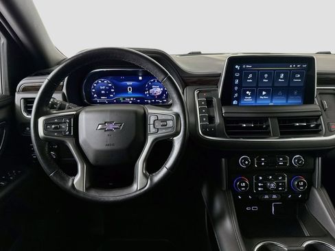 Used 2022 Chevrolet Tahoe Z71 w/ Luxury Package AWD/4WD image 24