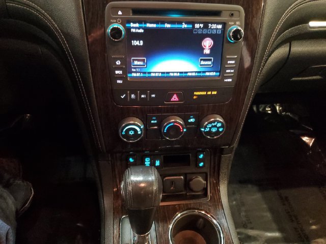 Used 2017 Chevrolet Traverse LT w/ Style and Technology Package AWD/4WD image 19