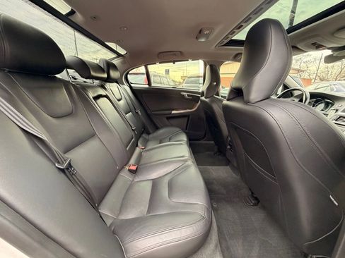 Used 2016 Volvo S60 T5 Inscription Platinum w/ Climate Package image 23