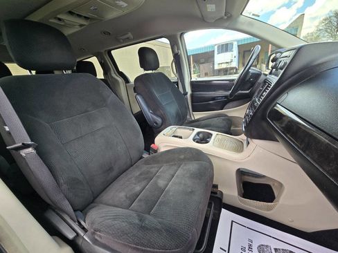 Used 2012 Dodge Grand Caravan Crew image 27