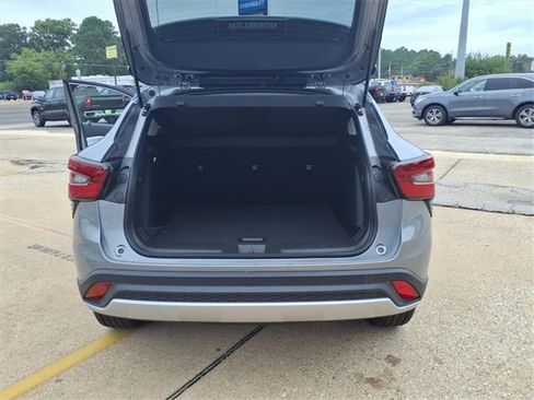 New 2026 Chevrolet Trax LT w/ Driver Confidence Package image 16