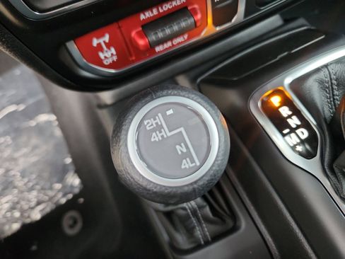 New 2025 Jeep Gladiator Willys image 34