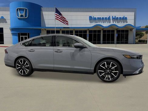 New 2025 Honda Accord Touring image 8