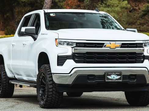 Used 2023 Chevrolet Silverado 1500 LT w/ Protection Package image 8