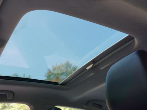 Used 2019 Volkswagen Jetta SE image 16