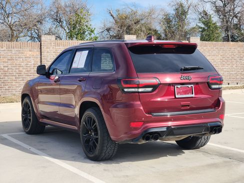 Used 2017 Jeep Grand Cherokee SRT image 8
