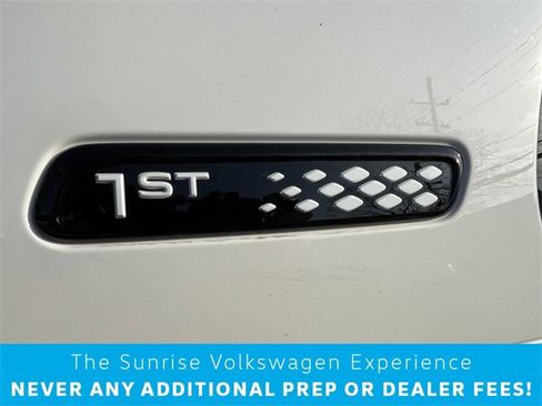 New 2025 Volkswagen ID. Buzz 1st Edition image 38