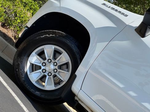 Used 2021 Chevrolet Silverado 1500 LT image 9