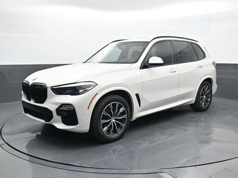 Used 2021 BMW X5 M50i w/ Premium Package image 1
