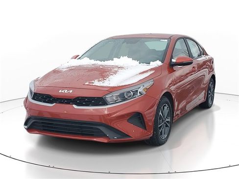 Certified 2024 Kia Forte LXS w/ LXS Technology Package image 2