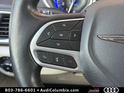 Used 2020 Chrysler Pacifica Touring-L Plus w/ Advanced Safetytec Group FWD image 28