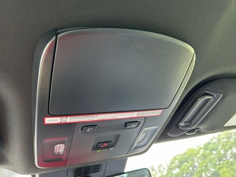 Used 2025 Toyota Camry SE w/ Convenience Package FWD image 30