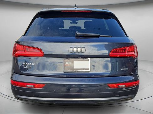 Used 2020 Audi Q5 2.0T Premium w/ Titanium Sport Package image 6