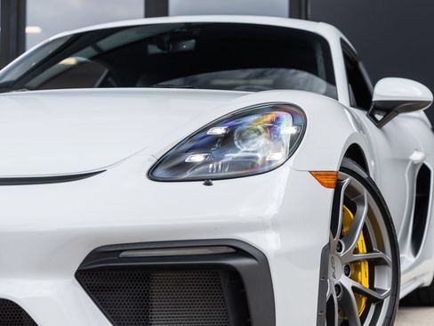 Certified 2020 Porsche 718 Cayman GT4 RWD image 21