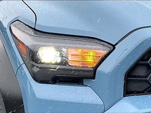 Used 2025 Toyota 4Runner TRD Off-Road image 28