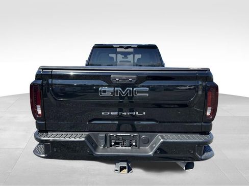 Used 2023 GMC Sierra 2500 Denali w/ Denali Ultimate Package image 18