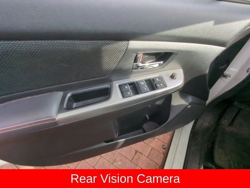 Used 2016 Subaru Crosstrek 2.0i Premium AWD/4WD image 9