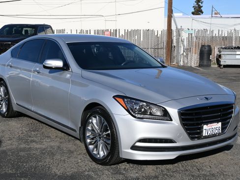Used 2017 Genesis G80 3.8 RWD image 2