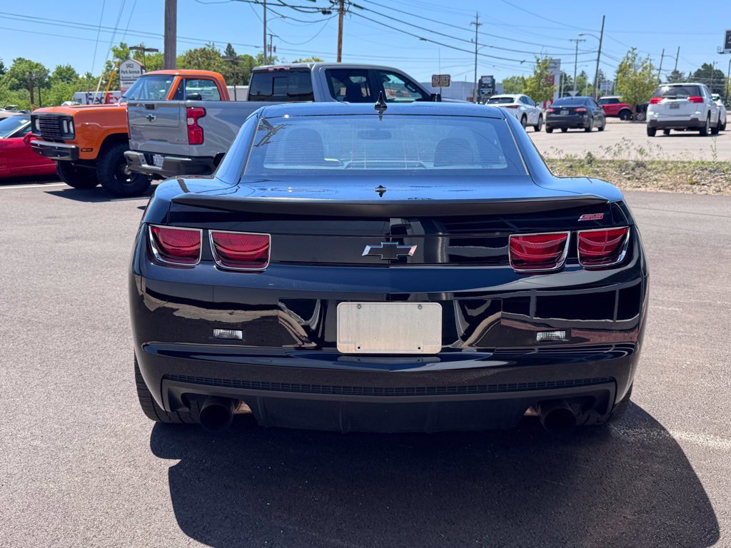 Used 2013 Chevrolet Camaro SS w/ SS Performance Package RWD image 6