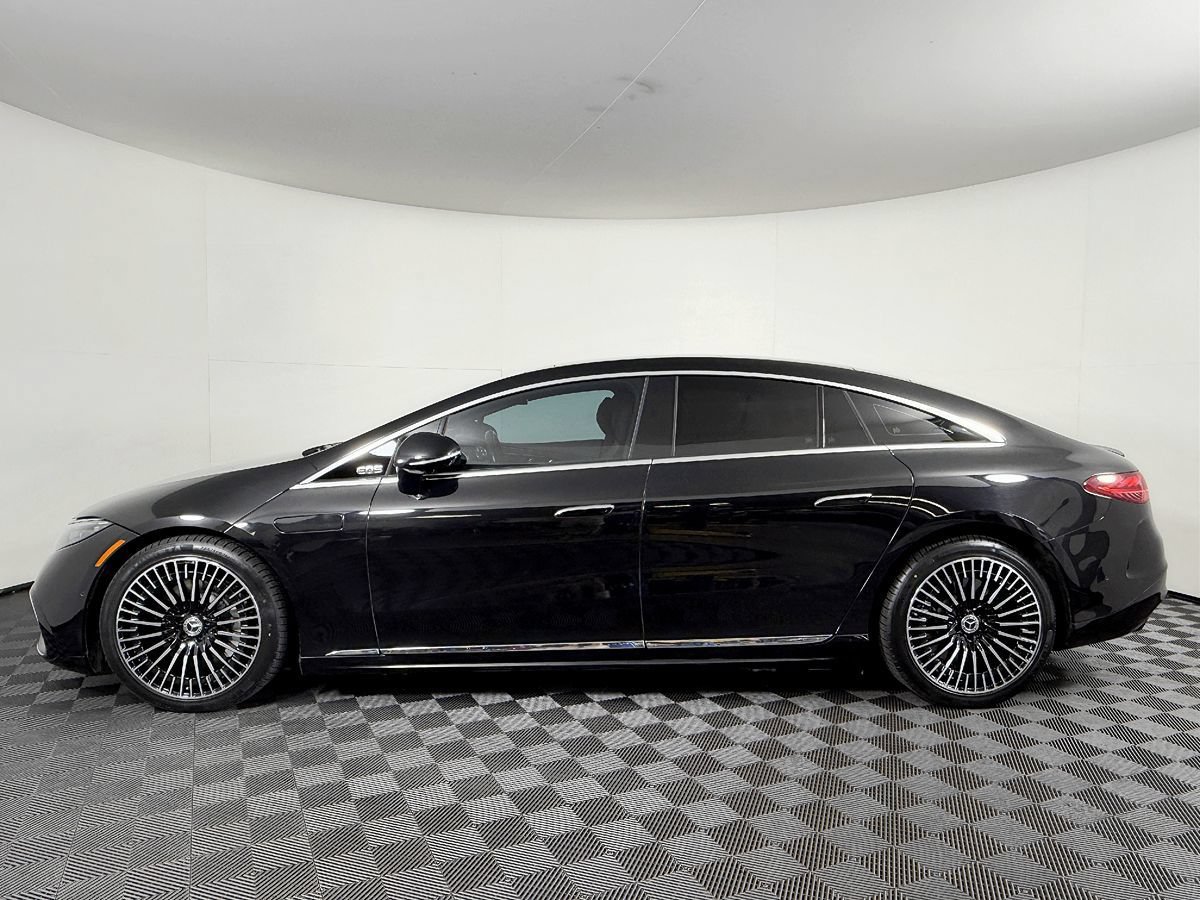 Used 2022 Mercedes-Benz EQS 580 4MATIC Sedan image 19