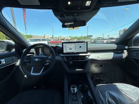New 2026 Ford Explorer ST-Line AWD/4WD image 16