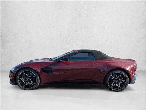 Used 2021 Aston Martin V8 Vantage Roadster image 9