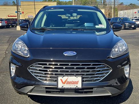 Used 2022 Ford Escape Titanium w/ Titanium Elite Package AWD/4WD image 2