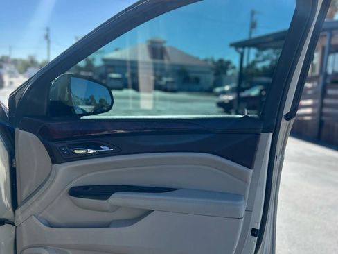 Used 2016 Cadillac SRX Luxury image 20